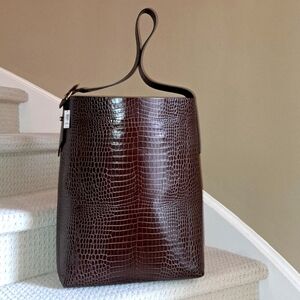 Banana Republic Vida OVERSIZED leather crocodile embossed tote bag